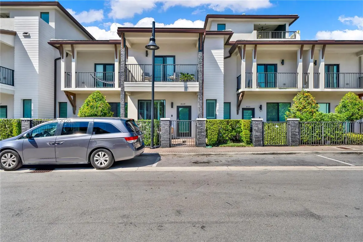 8319 NW 49th St, Doral, FL 33166 - #1