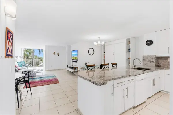 6450 Collins Ave #204, Miami Beach, FL 33141
