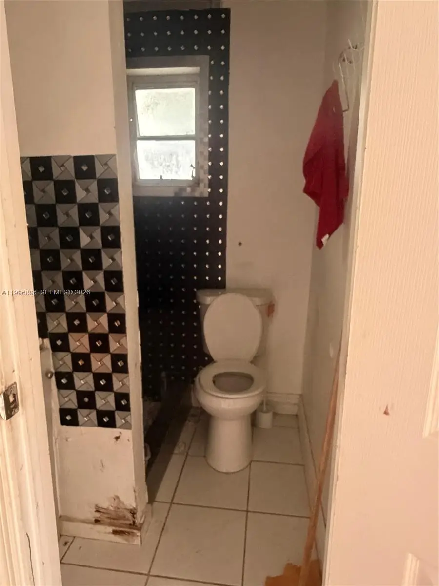 634 SW 10th Ave, Miami, FL 33130 - #1