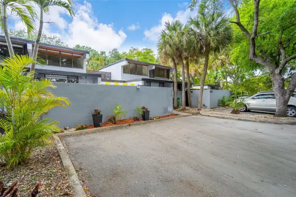 6448 Windmill Gate Rd, Miami Lakes, FL 33014