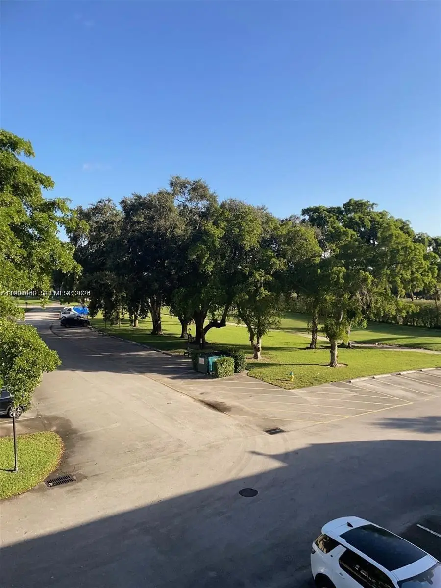 8940 S Hollybrook Blvd #306, Pembroke Pines, FL 33025 - #2