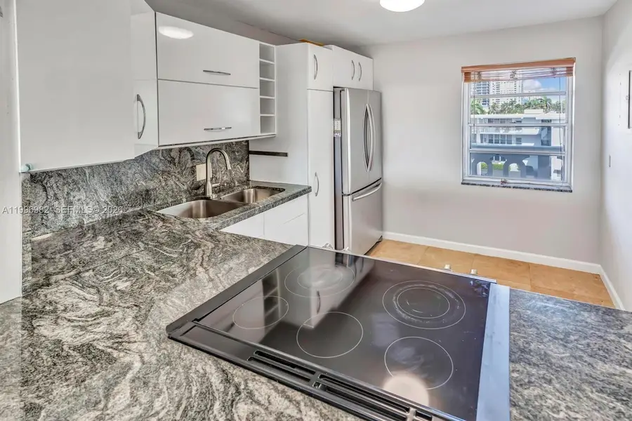 3199 S Ocean Dr #406, Hallandale Beach, FL 33009 - #3