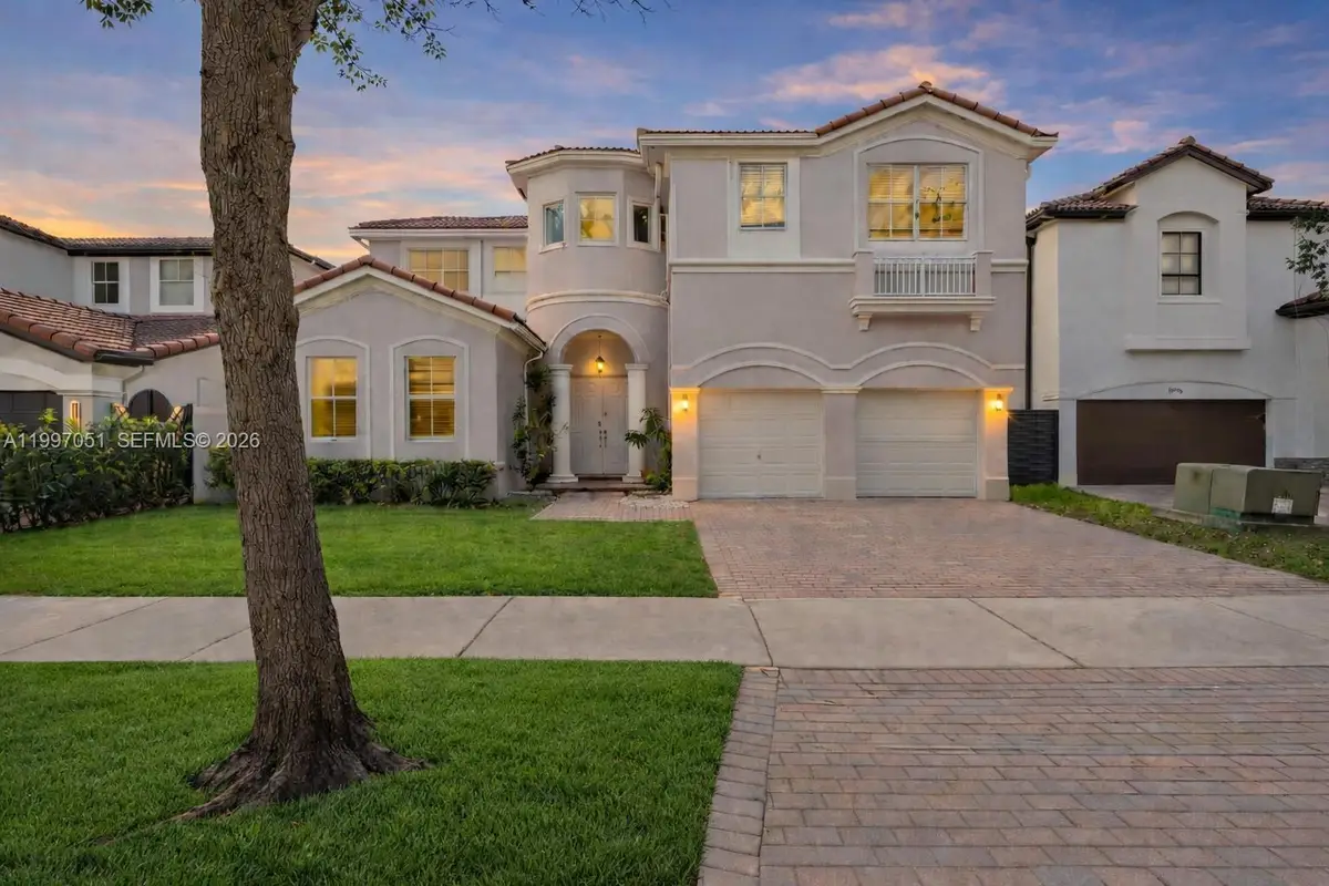 8968 NW 180th Ter, Hialeah, FL 33018 - #1