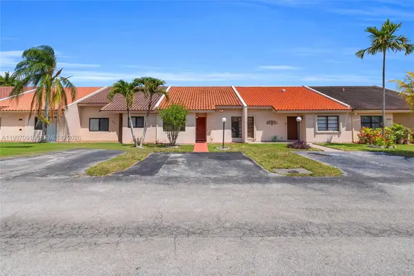 6323 SW 147th Place Cir, Miami, FL 33193