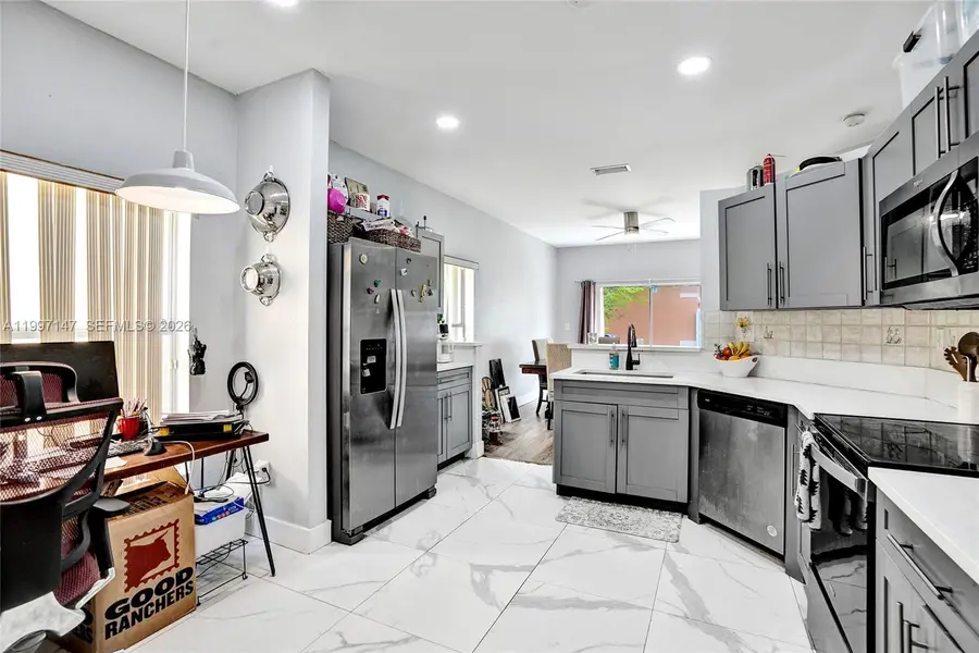 1201 NW 192nd Ln, Pembroke Pines, FL 33029 - #3