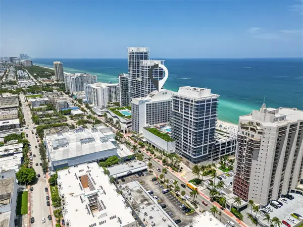 6801 Collins Ave #214, Miami Beach, FL 33141