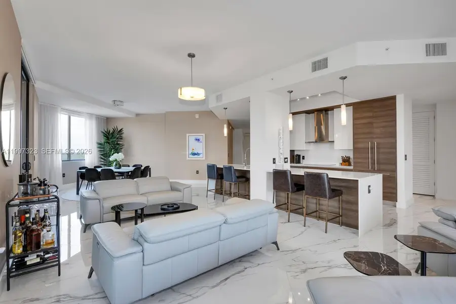 301 Altara Ave #LPH914, Coral Gables, FL 33146 - #2