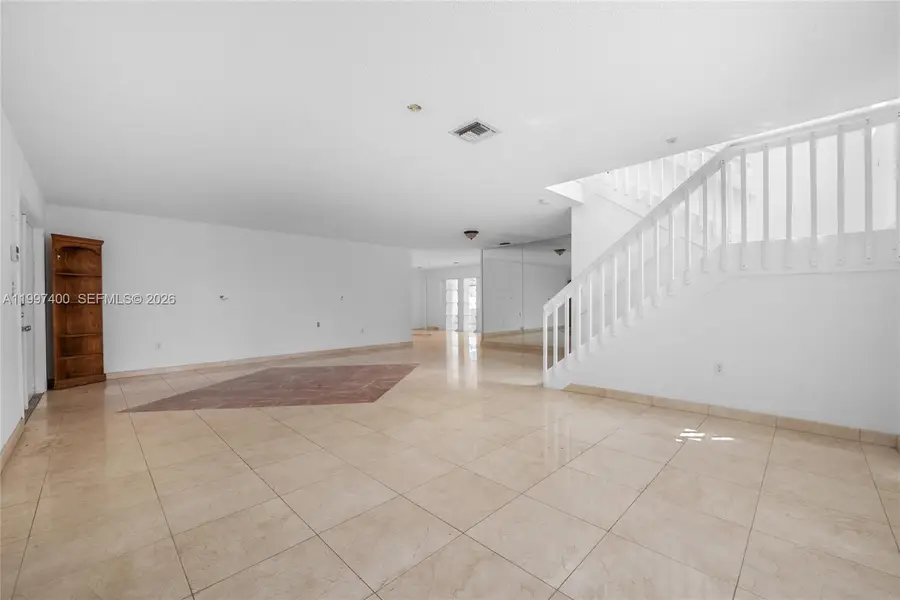 8724 NW 189th Ter, Hialeah, FL 33018 - #2