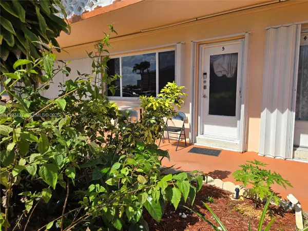 820 SW 11th Ave #5B, Hallandale Beach, FL 33009