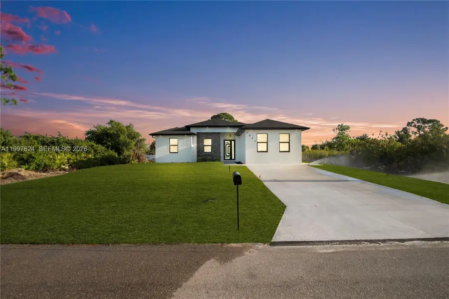 2924 5th St Sw, Lehigh Acres, FL 33976 - #2