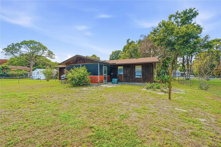1910 S 34th St, Fort Pierce, FL 34947 - #2