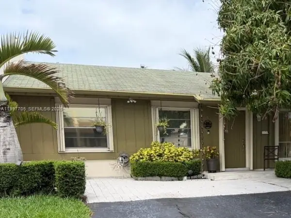 11906 SW 110th St Cir E, Miami, FL 33186