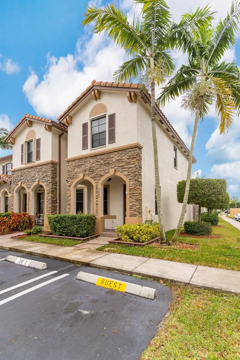 3202 SE 6th St, Homestead, FL 33033 - #2