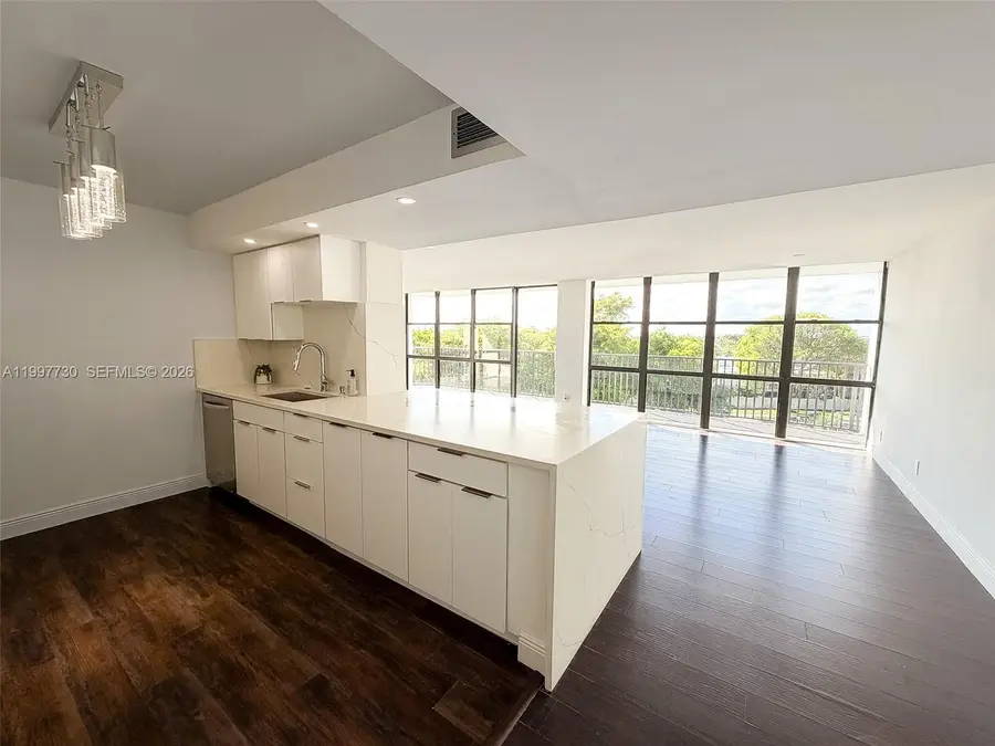 1000 Parkview Dr #531, Hallandale Beach, FL 33009 - #2