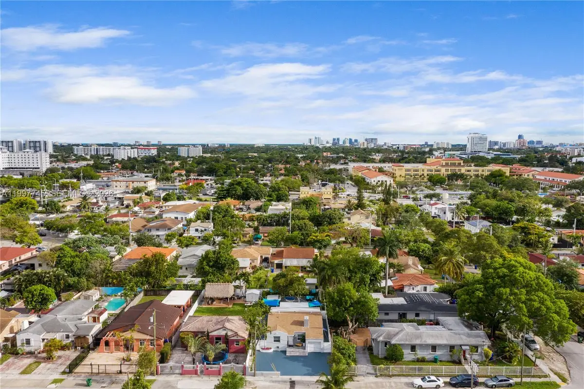 2376 NW 2nd St, Miami, FL 33125 - #1