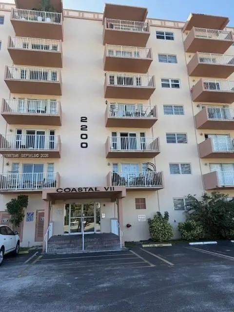 2200 E Hallandale Beach Blvd #109, Hallandale Beach, FL 33009