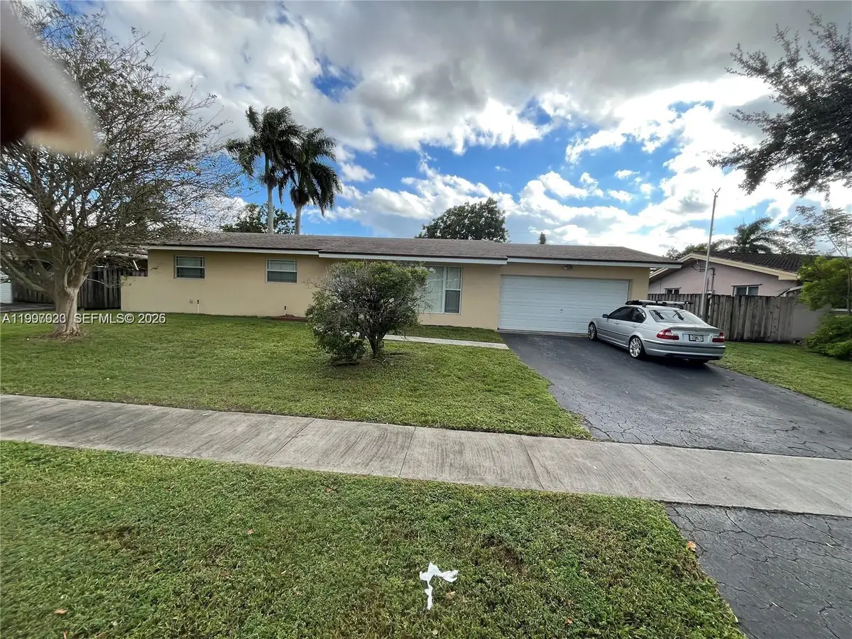 7200 NW 10th Pl, Plantation, FL 33313 - #1