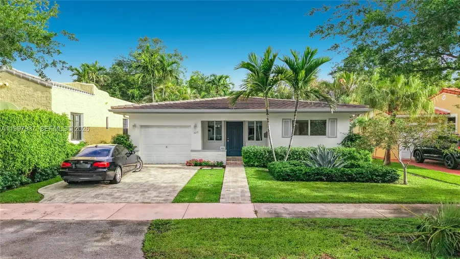 323 Velarde Ave, Coral Gables, FL 33134 - #2