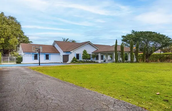 11301 SW 95th St, Miami, FL 33176