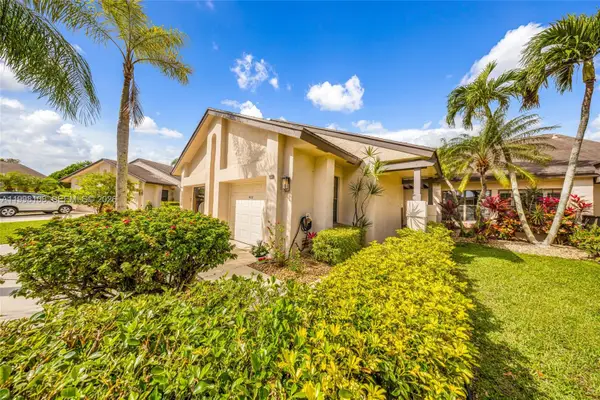 5302 Fairway Woods Dr #4612, Delray Beach, FL 33484