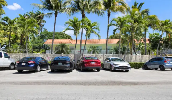 Address Withheld By Seller, Fort Lauderdale, FL 33305