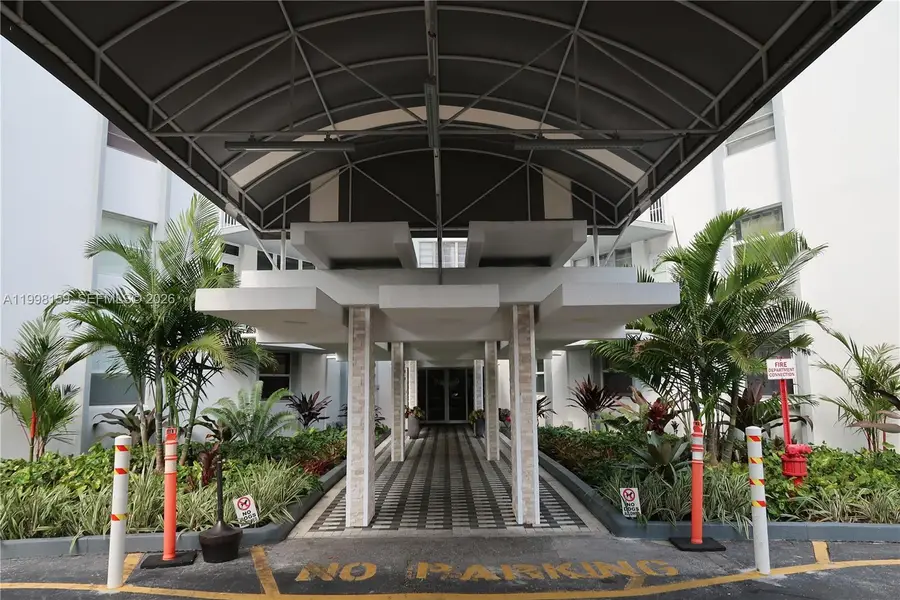 1913 S Ocean Dr #300, Hallandale Beach, FL 33009 - #2