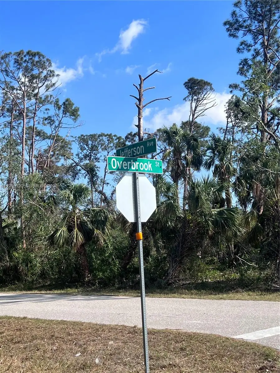 273 Overbrook St, Port Charlotte, FL 33954 - #2