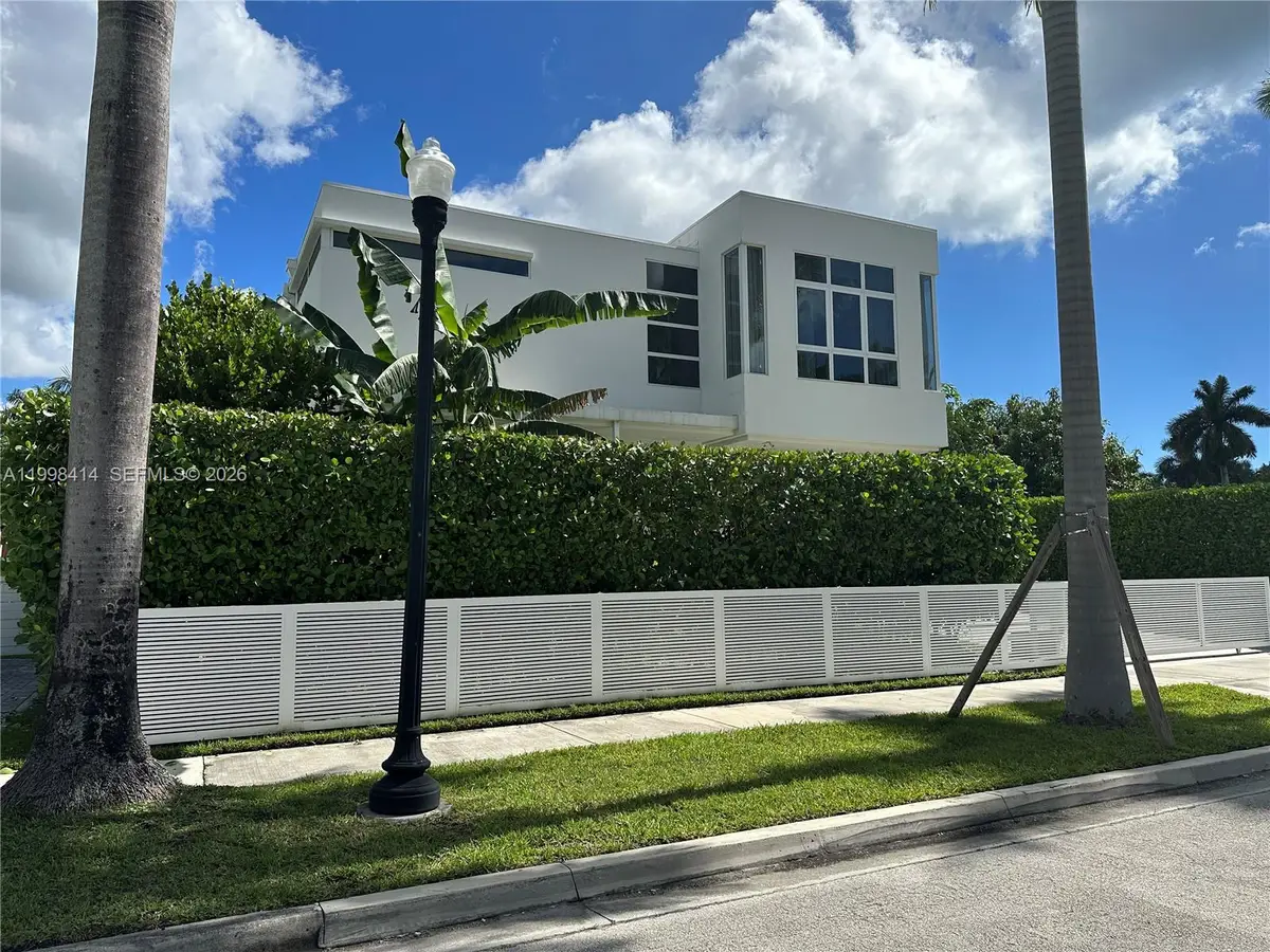 949 Tyler St, Hollywood, FL 33019 - #1