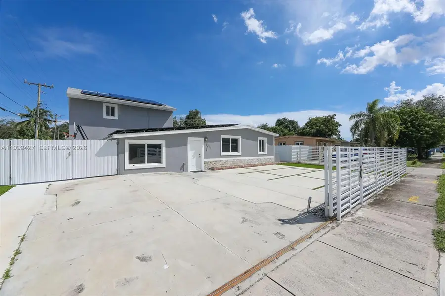 3811 SW 47 Ave, West Park, FL 33023 - #2