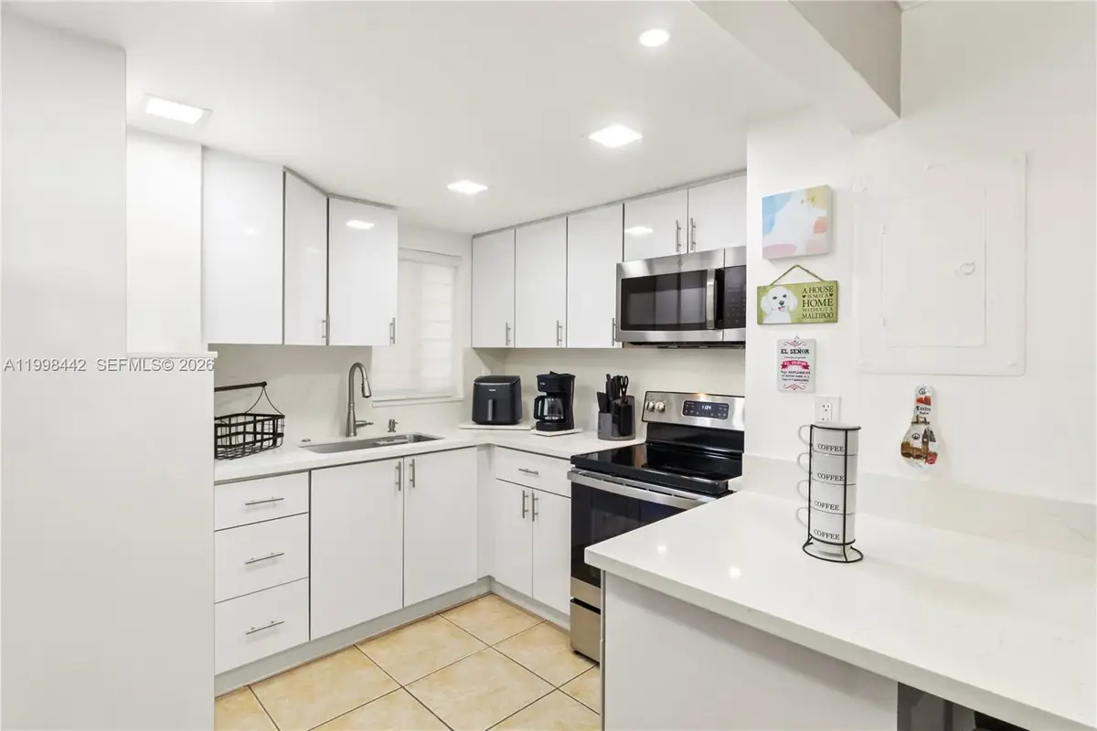 Address Withheld By Seller, Miami, FL 33172 - #1