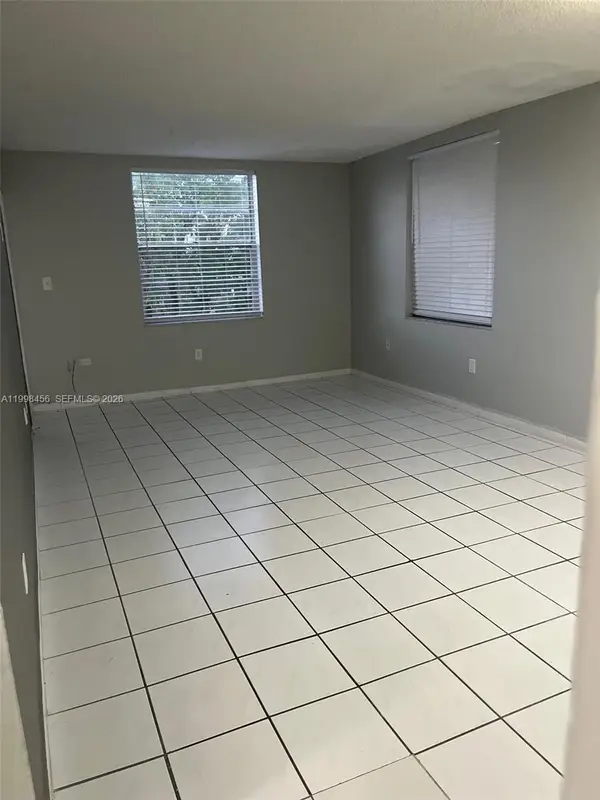 5625 W 20th Ave #306, Hialeah, FL 33012