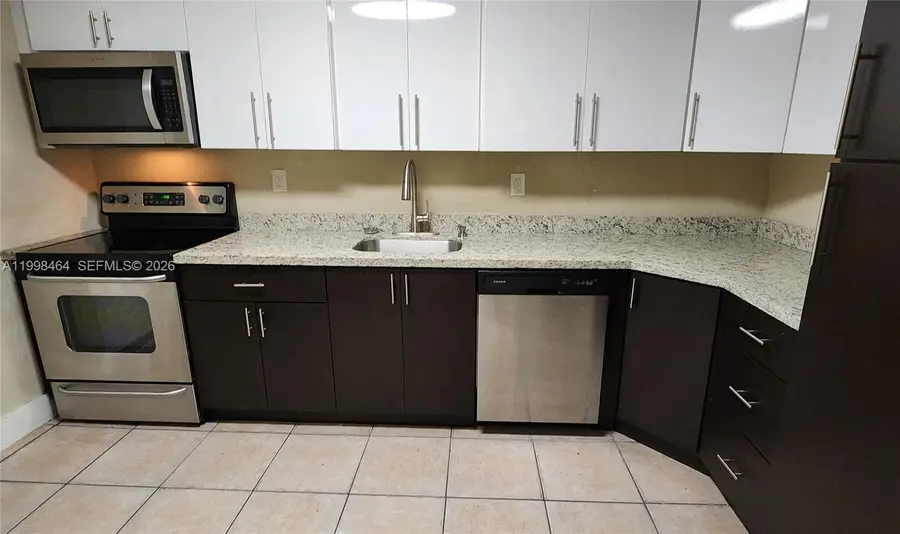 880 E 26th St, Hialeah, FL 33013 - #3