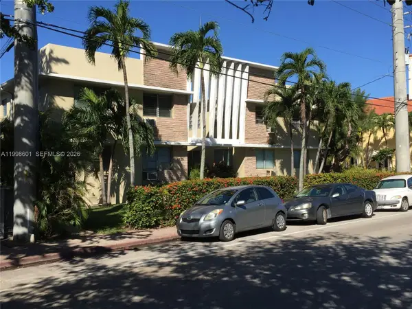 4740 Pine Tree Dr #26, Miami Beach, FL 33140