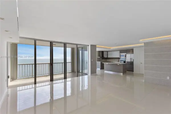 881 Ocean Dr #18F, Key Biscayne, FL 33149