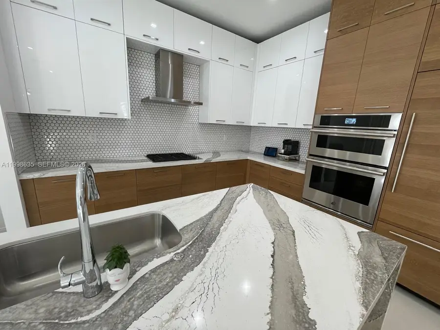 8283 NW 44th St, Doral, FL 33166 - #3