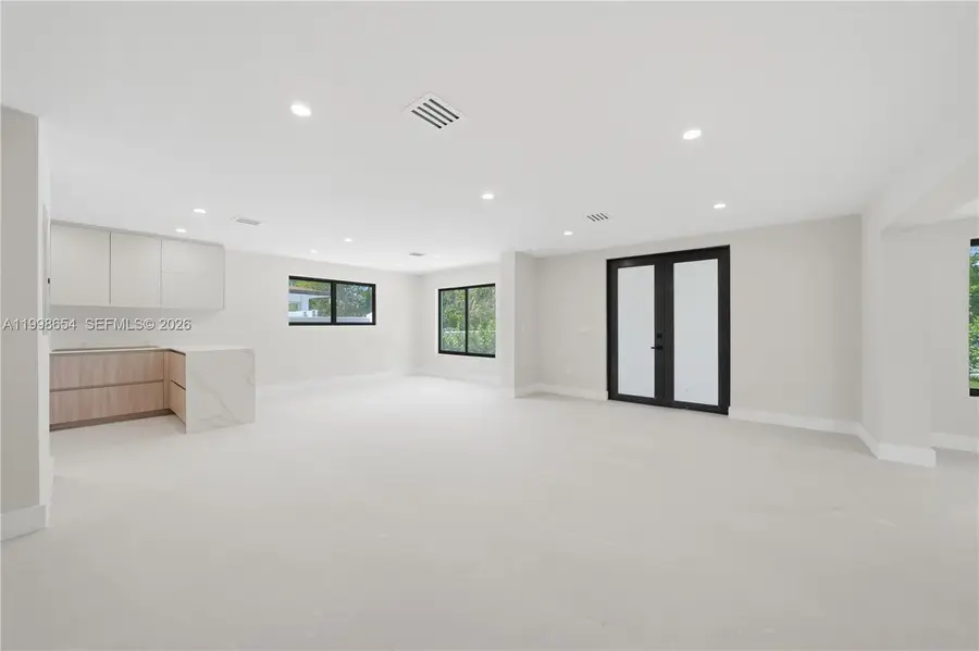 6332 SW 28th St, Miami, FL 33155 - #3