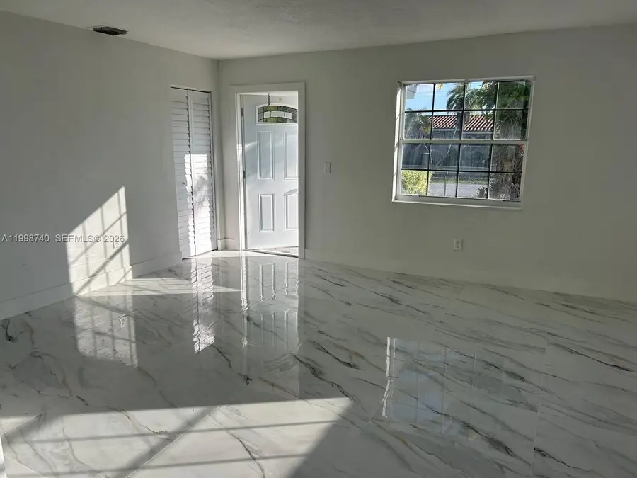 4215 NW 197th St, Miami Gardens, FL 33055 - #2