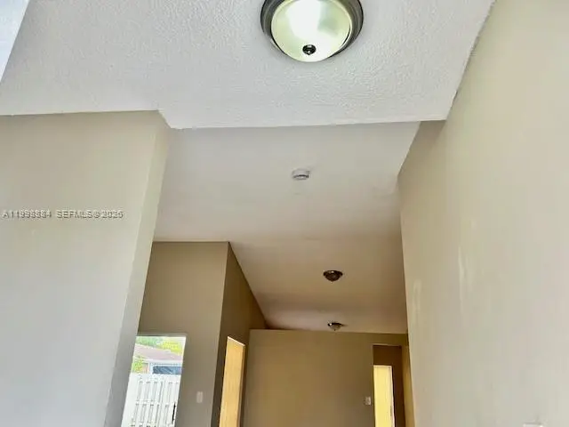 19922 NW 67th Pl, Hialeah, FL 33015 - #3