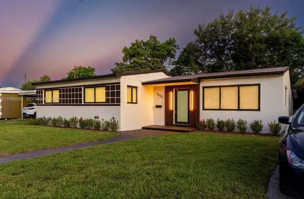 1000 NW 198th St, Miami Gardens, FL 33169