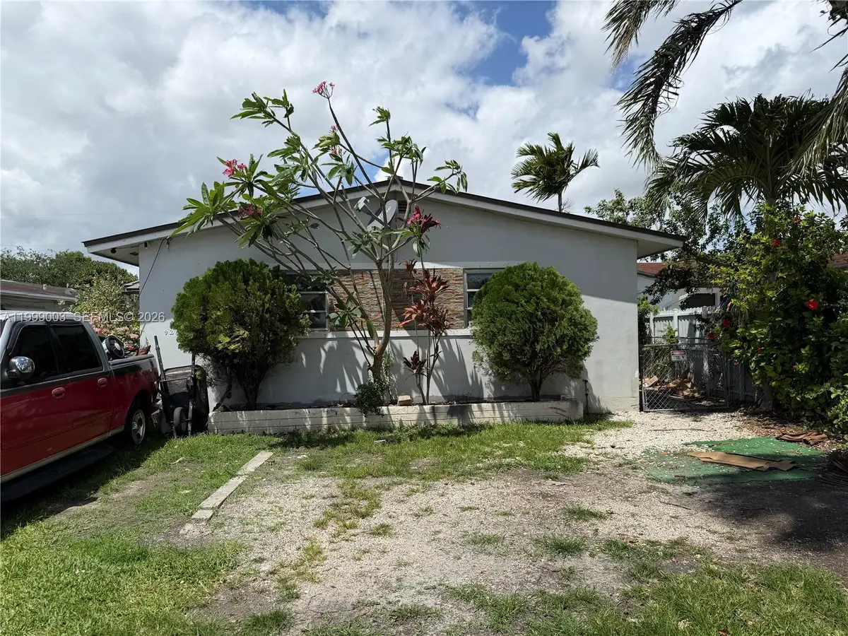 9283 SW 39th St, Miami, FL 33165 - #1