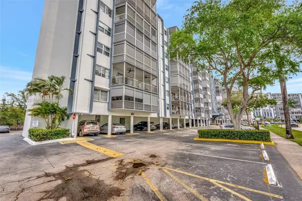 300 Diplomat Pkwy #606, Hallandale Beach, FL 33009