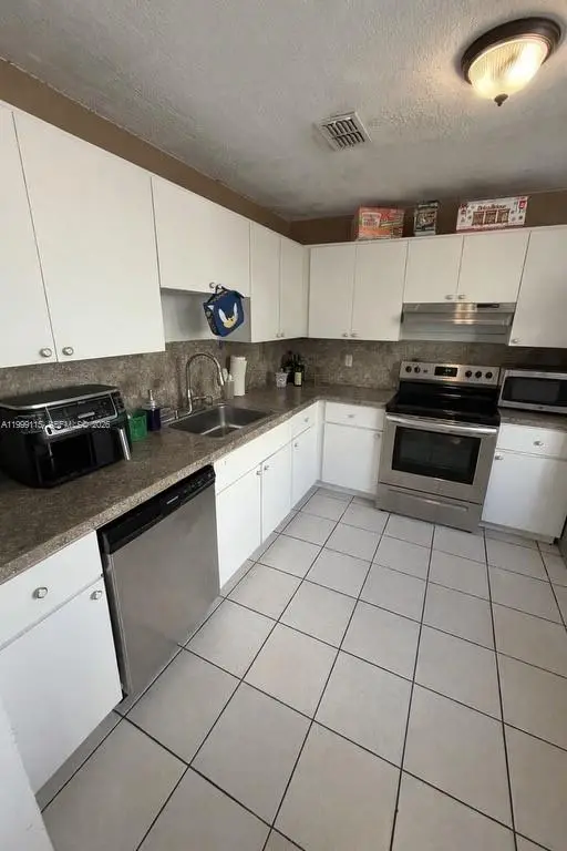 22105 SW 103rd Ct, Cutler Bay, FL 33190 - #2