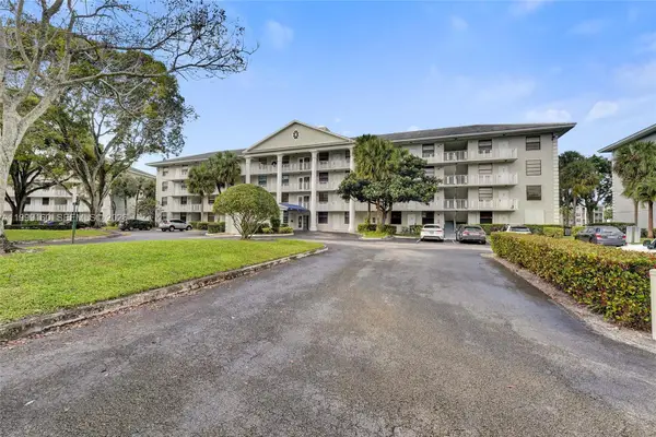 1703 Whitehall Dr #205, Davie, FL 33324