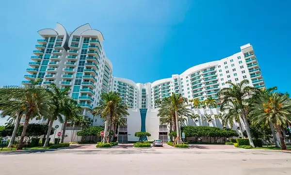 7900 Harbor Island Dr #610, North Bay Village, FL 33141