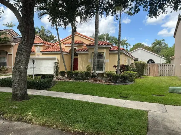2724 Cayenne Ave, Cooper City, FL 33026
