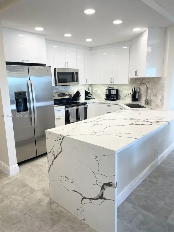 340 Sunset Dr #407, Fort Lauderdale, FL 33301