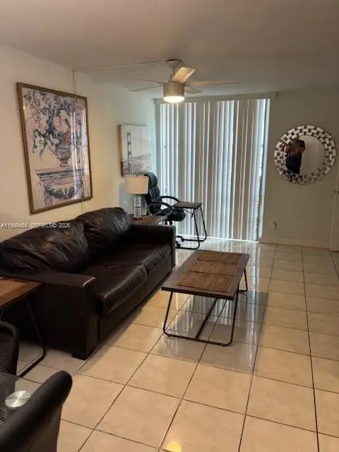 210 172nd St #127, Sunny Isles Beach, FL 33160