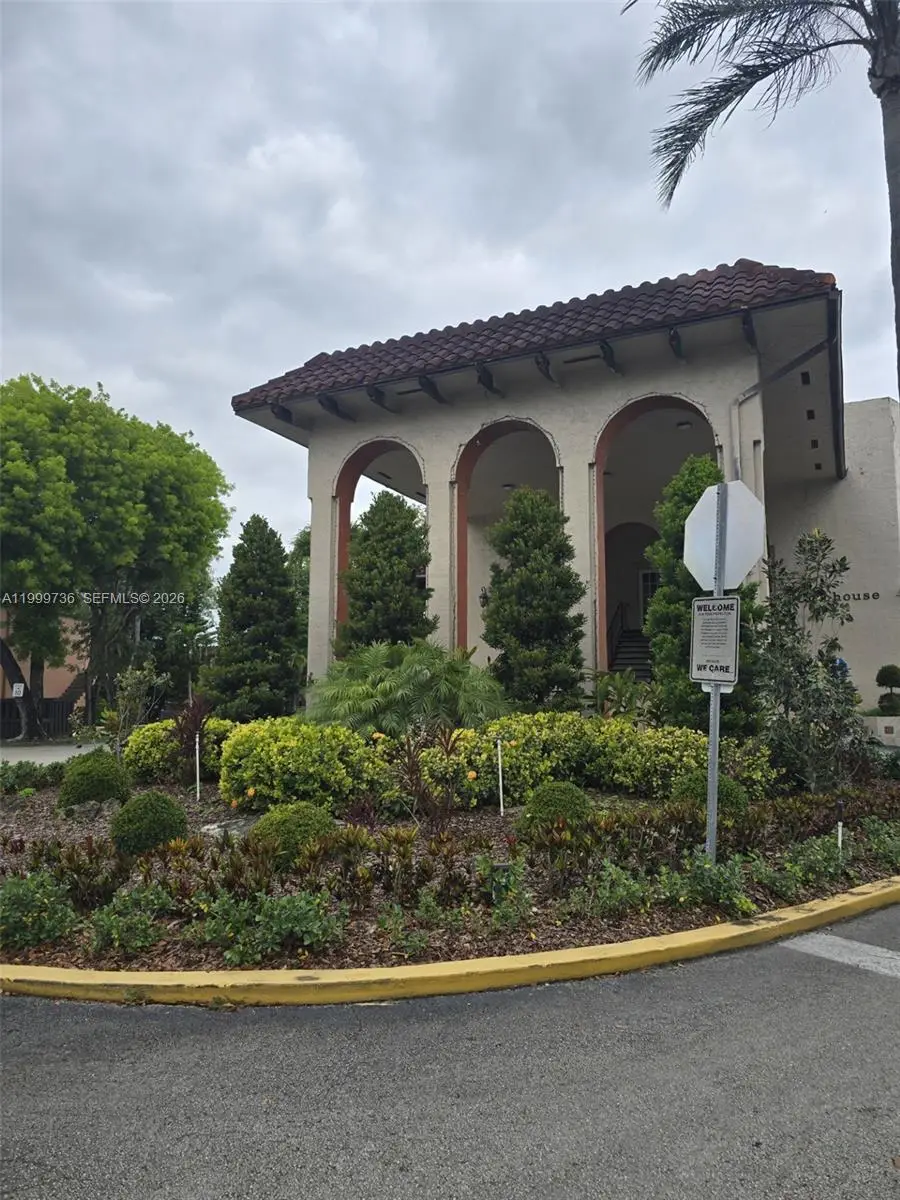 10786 N Kendall Dr #D5, Miami, FL 33176 - #3