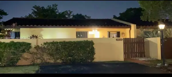 8618 SW 148th Pl, Miami, FL 33193