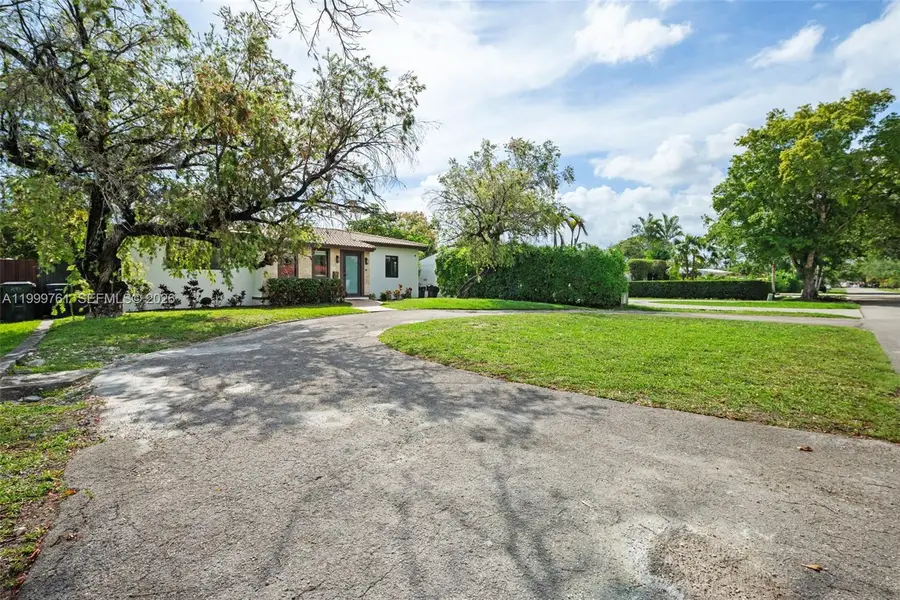 281 Pocatella St, Miami Springs, FL 33166 - #2